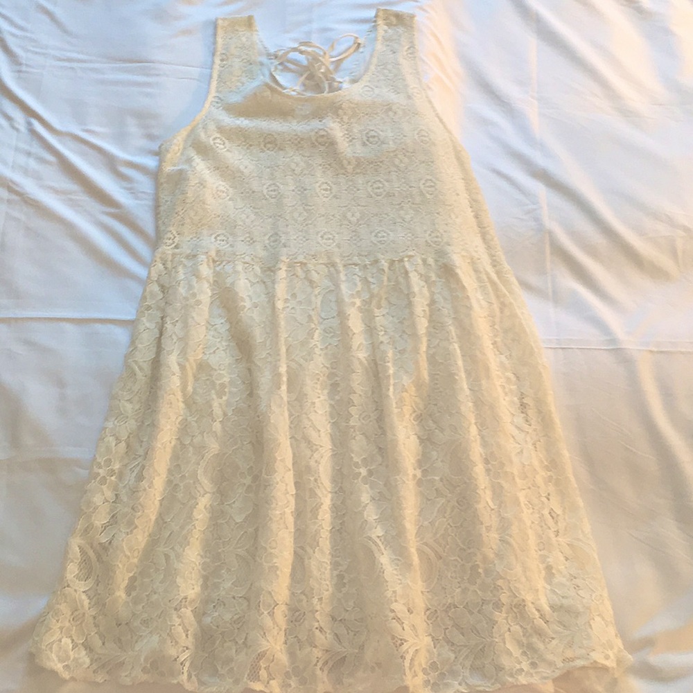 New Mysrtee women’s medium lace floral dress